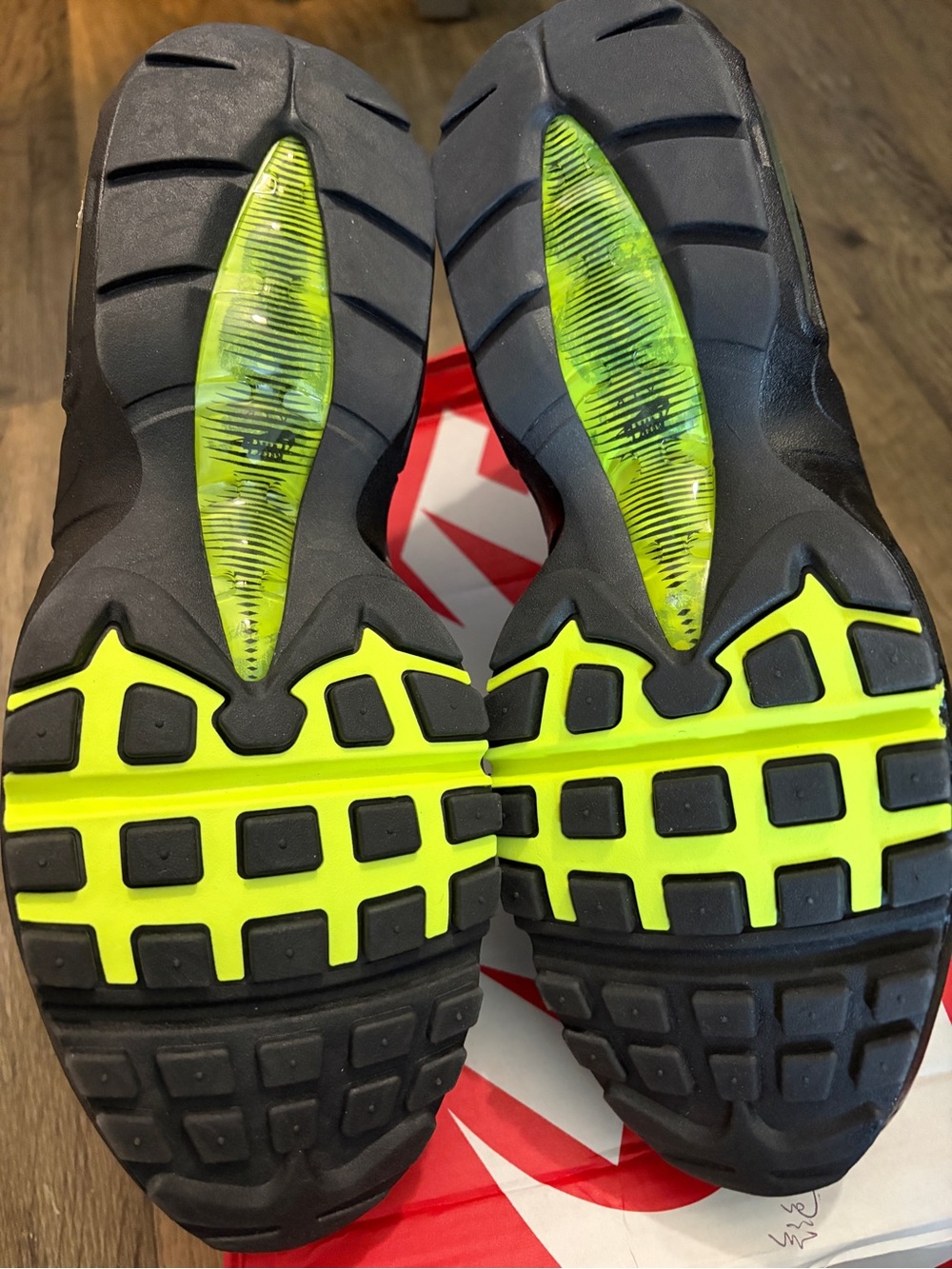 Size - 9.5 Nike air max 95 Neon/LEGO collaboration Athletic Sneakers - Picture 5 of 6